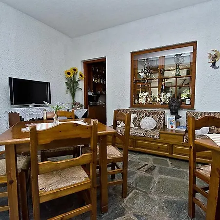 Hotel Narkissos 2*
