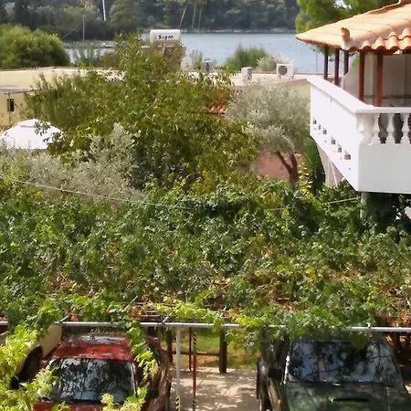 Narkissos Hotel